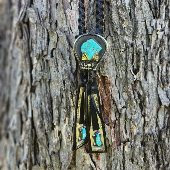 Vintage Sterling Silver & Turquoise Bolo Tie – Handcrafted Southwestern Style - Picture 4 of 9